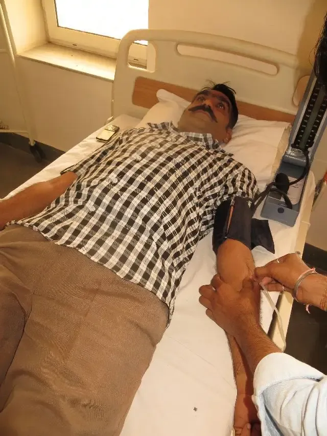 free-medical-camp-in-sri-swami-madhavananda-austria-hospital-on-the-rajasthan-day bodyImage